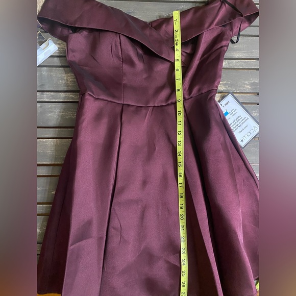 B. DARLIN brand DRESS (Juniors) - Picture 5 of 10